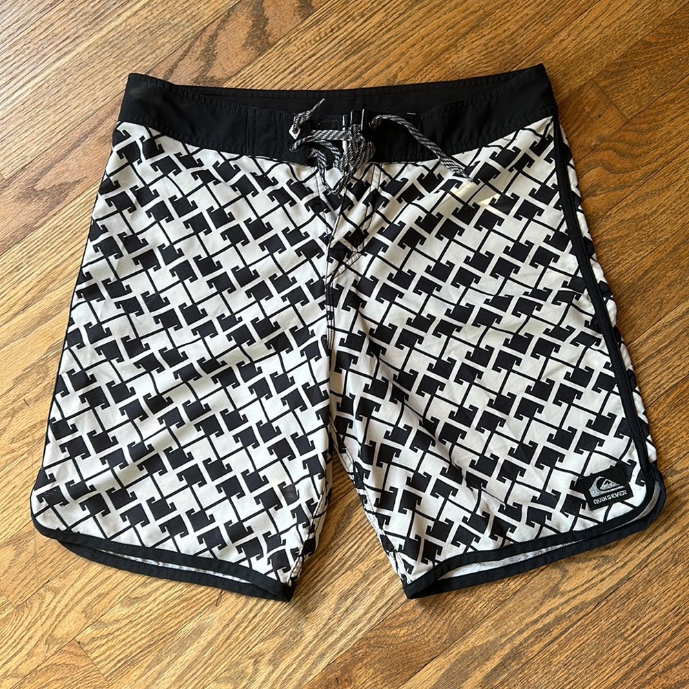 Men’s Black/white Quicksilver swim trunks